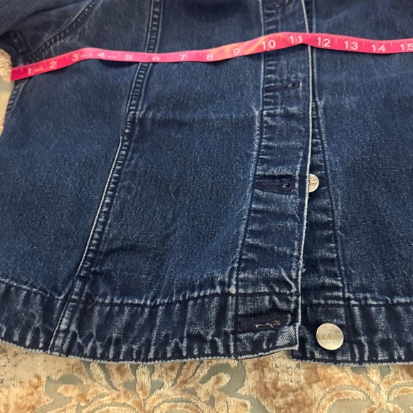 L.L. Bean Women's Blue Denim Jacket
Size Medium - Picture 6 of 9